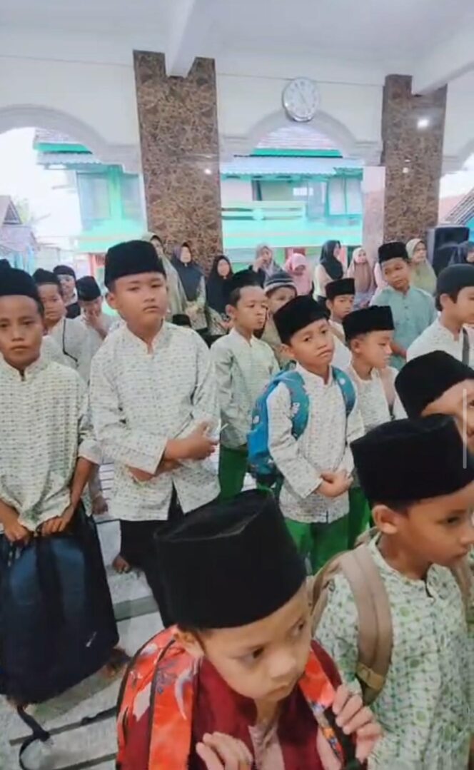 
Liburan Sekolah Tetap Mengaji: 7 Tips Ampuh Agar Anak Semangat Belajar Al-Qur’an